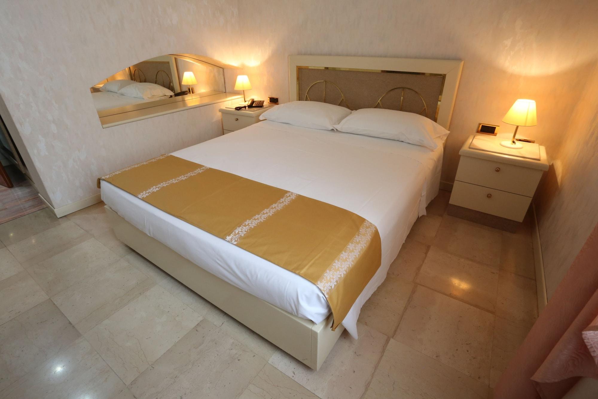 Hotel Europa Foggia Exterior photo